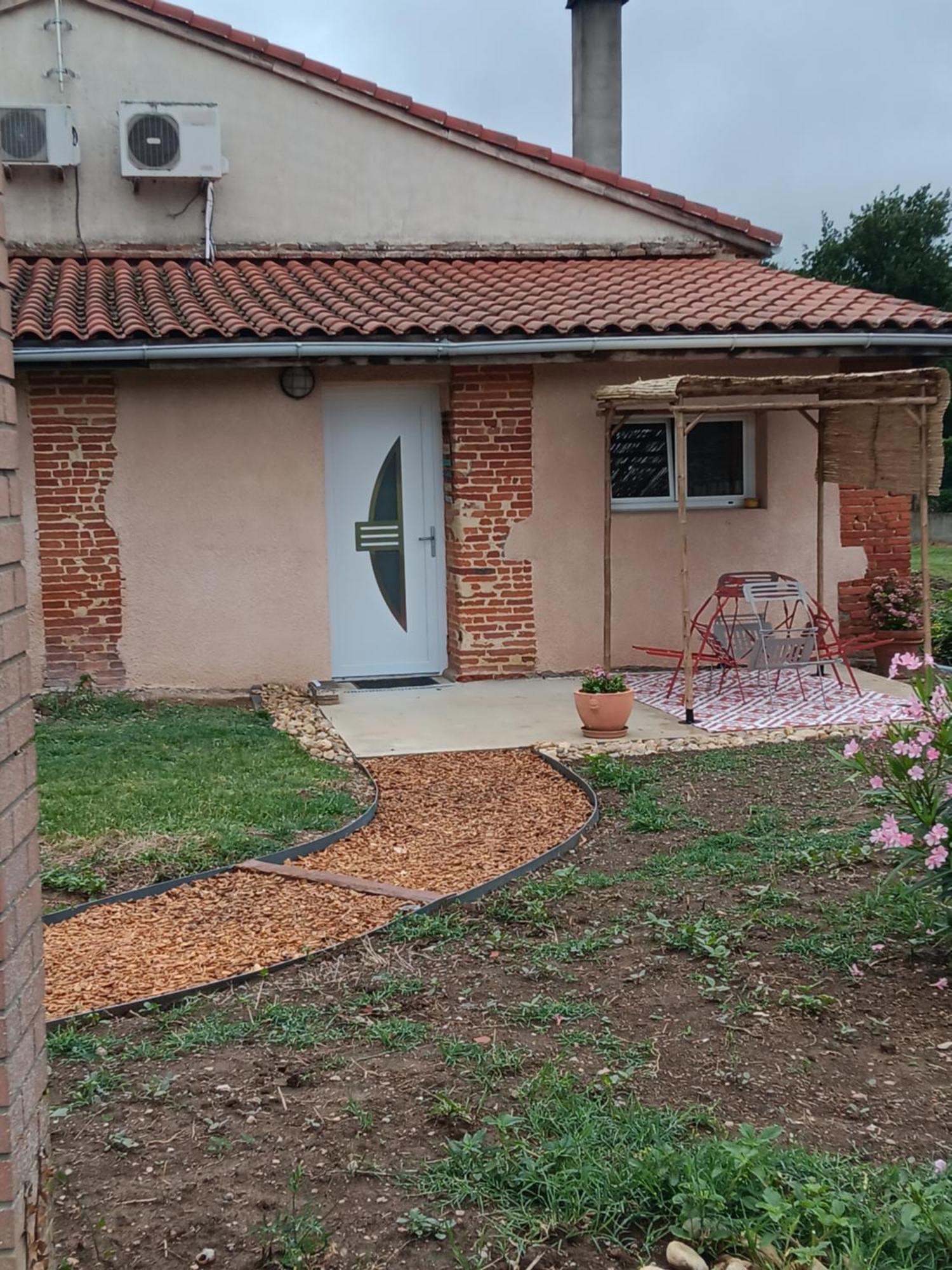 Le Gite De Cousal Esperce Экстерьер фото